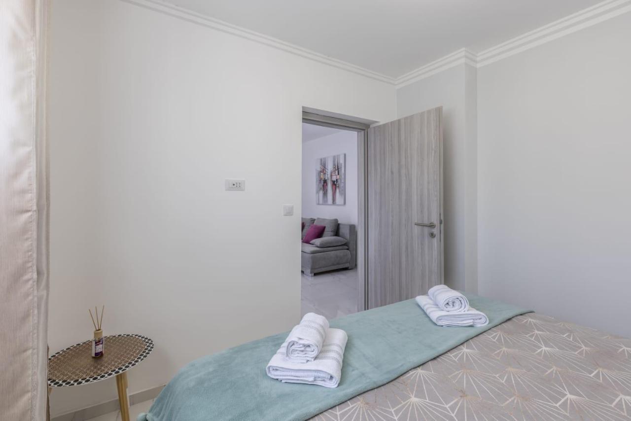 Royal Rose Gold Apartment Vodice Eksteriør billede