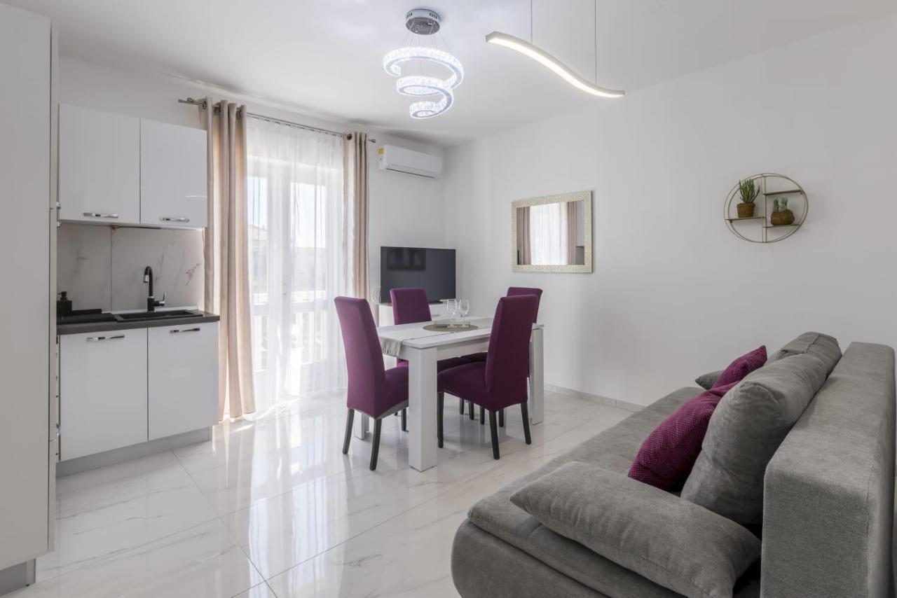 Royal Rose Gold Apartment Vodice Eksteriør billede